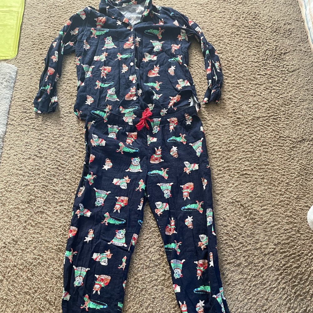 Old Navy Holiday PJ’s size L